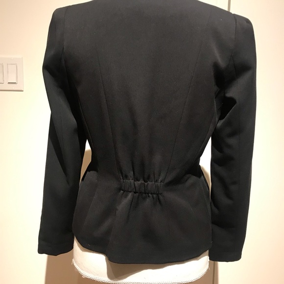 Black blazer with front zipper - Picture 3 of 4